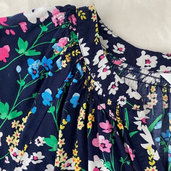 Crown & Ivy Navy Blue Pink Spring Flower Floral Peasant Top Womens size M Medium - Picture 5 of 6